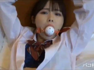 富二代帅哥KTV约草拜金美女 扒掉衣服边唱边干